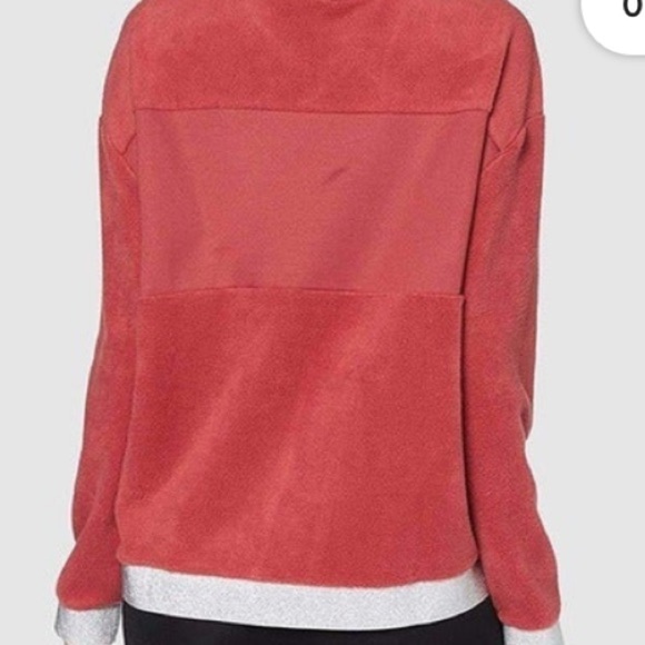 Nike Therma Icon Clash Fleece Crew Neck Pullover red sweatshirt size medium - Picture 7 of 7